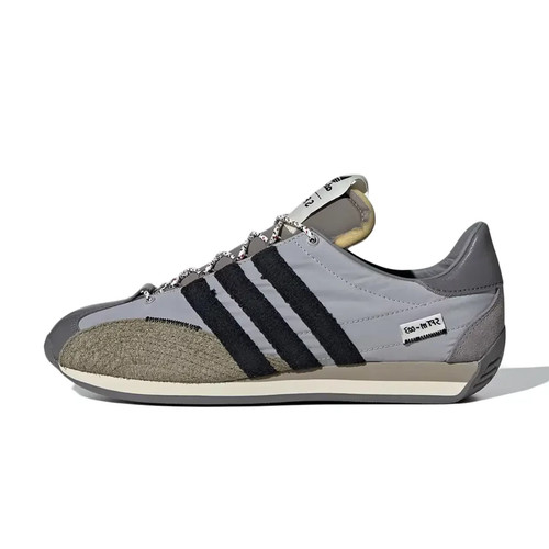 Nuove scarpe ginnastica - scarpe, da
