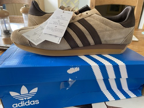 Adidas country exclusive uk - adidas, og